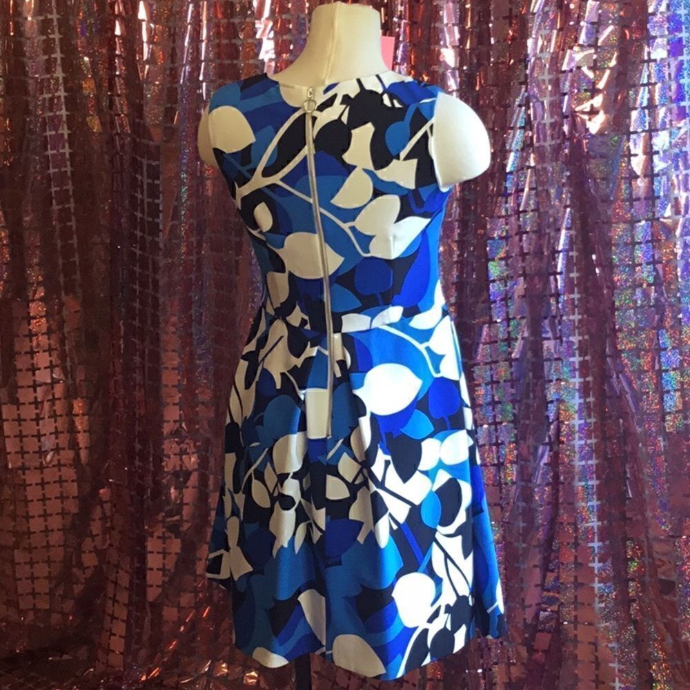 NWOT sleeveless dress in bright bold pattern in size 4 by TAYLOR - Picture 8 of 13